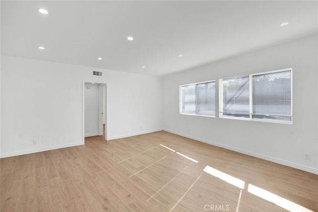 13018 Valleyheart Drive 8, Studio City, CA 91604