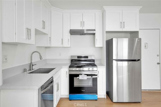 13018 Valleyheart Drive 8, Studio City, CA 91604