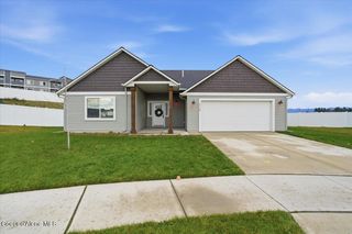 12726 N CAVANAUGH DR, Rathdrum, ID 83858