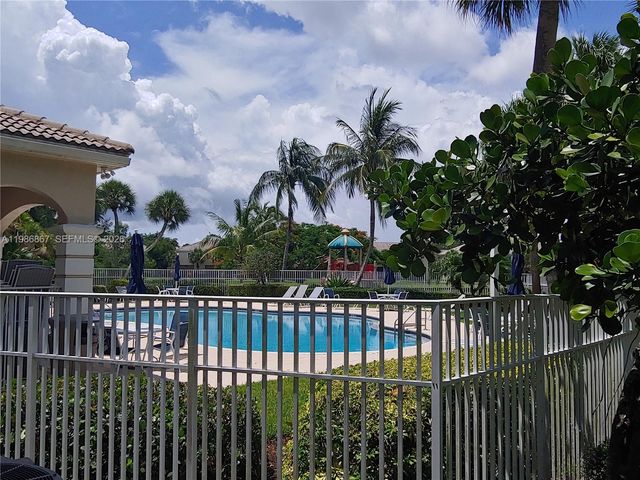 5071 Palmbrooke Cir 5071, West Palm Beach, FL 33417