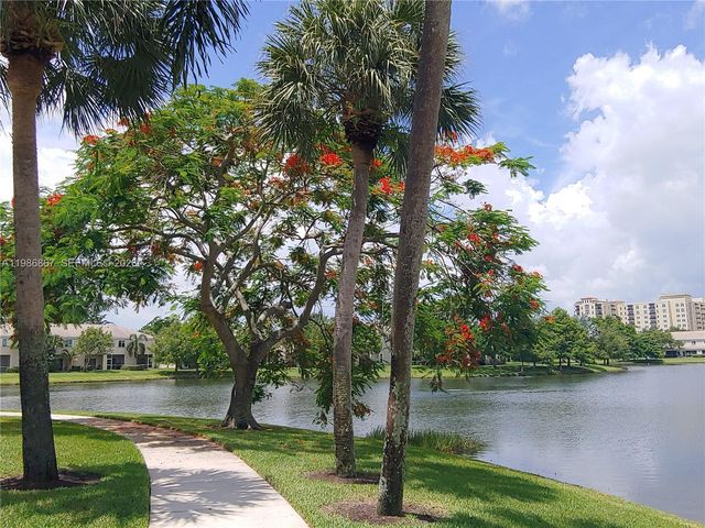 5071 Palmbrooke Cir 5071, West Palm Beach, FL 33417