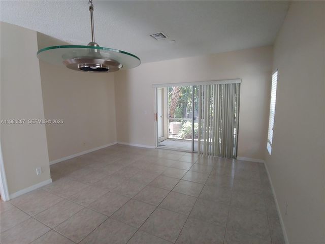 5071 Palmbrooke Cir 5071, West Palm Beach, FL 33417