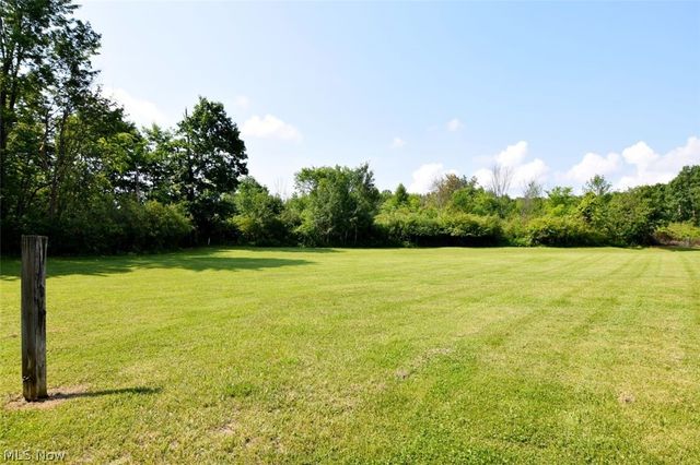 15227 Leroy Road, Thompson, OH 44086