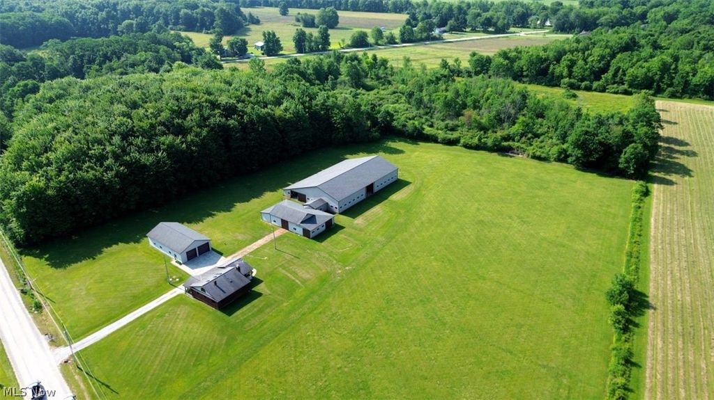 15227 Leroy Road, Thompson, OH 44086