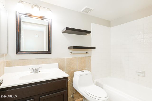 9025 W MACKENZIE Drive, Phoenix, AZ 85037