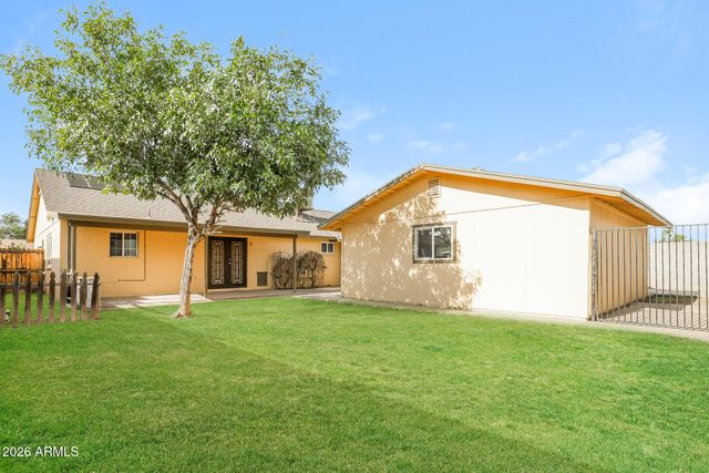 9025 W MACKENZIE Drive, Phoenix, AZ 85037