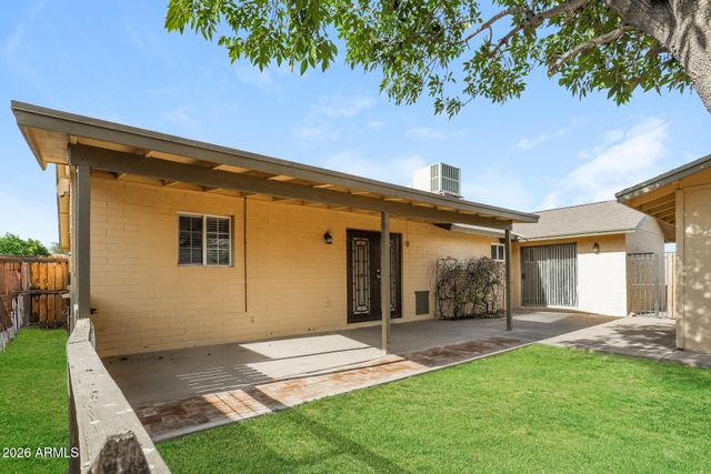 9025 W MACKENZIE Drive, Phoenix, AZ 85037