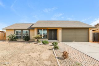 9025 W MACKENZIE Drive, Phoenix, AZ 85037