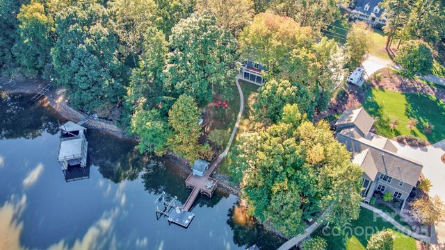 604 Beaten Path Road, Mooresville, NC 28117