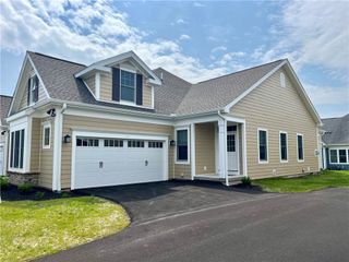 247 Bretlyn Circle, Brighton, NY 14618