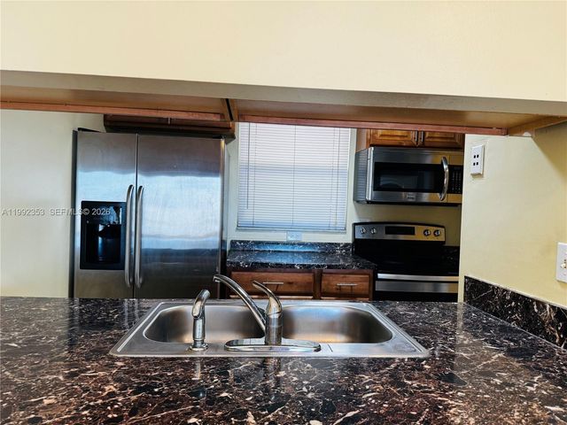 3274 NW 103rd Ter 201-A, Coral Springs, FL 33065