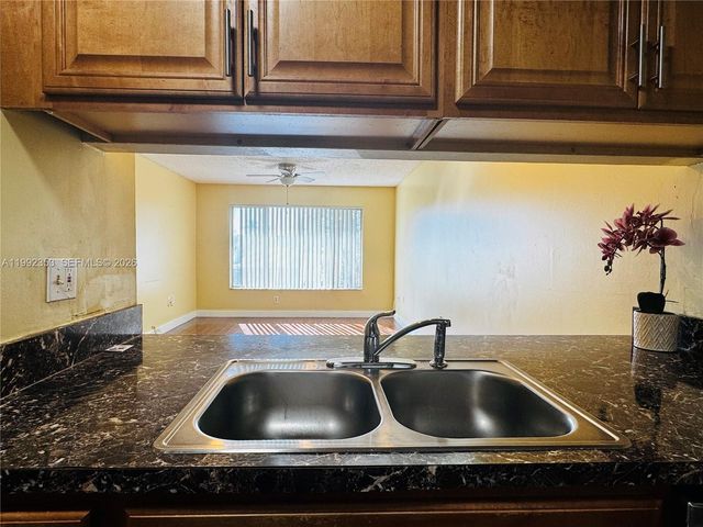 3274 NW 103rd Ter 201-A, Coral Springs, FL 33065