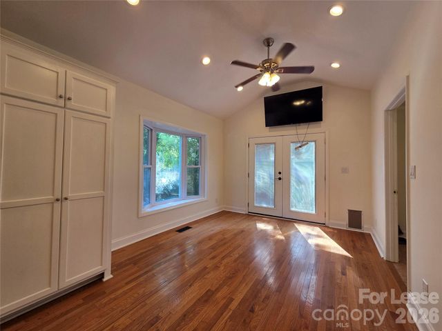 819 S South Street, Gastonia, NC 28052