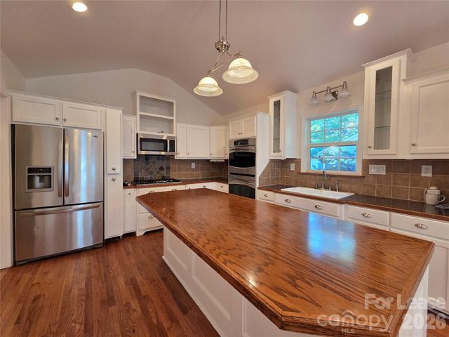 819 S South Street, Gastonia, NC 28052