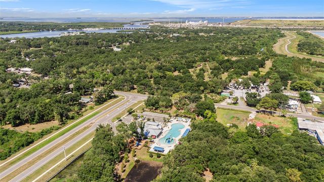 8202 WILLOW BEACH DRIVE, Riverview, FL 33578