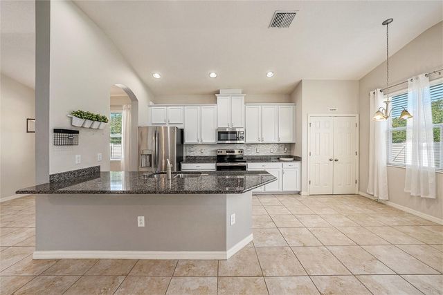 8202 WILLOW BEACH DRIVE, Riverview, FL 33578