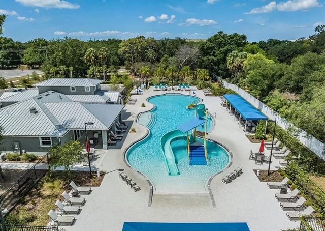 8202 WILLOW BEACH DRIVE, Riverview, FL 33578