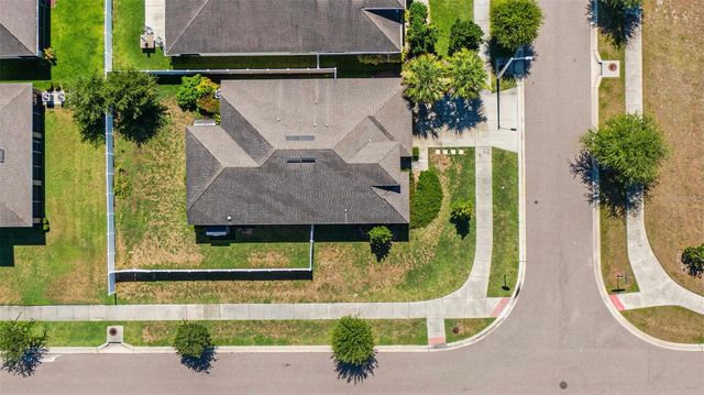 8202 WILLOW BEACH DRIVE, Riverview, FL 33578