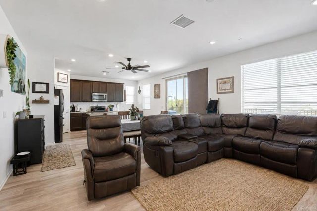 1525 Wildgrove Ave, Vista, CA 92081