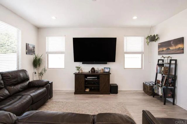 1525 Wildgrove Ave, Vista, CA 92081