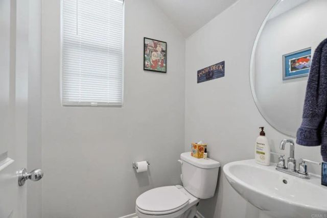 1525 Wildgrove Ave, Vista, CA 92081