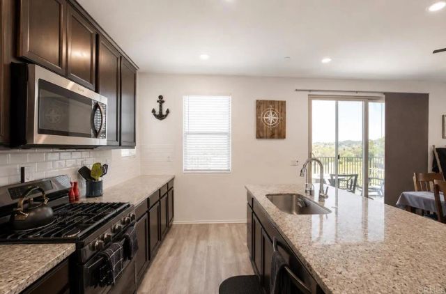 1525 Wildgrove Ave, Vista, CA 92081