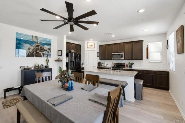 1525 Wildgrove Ave, Vista, CA 92081