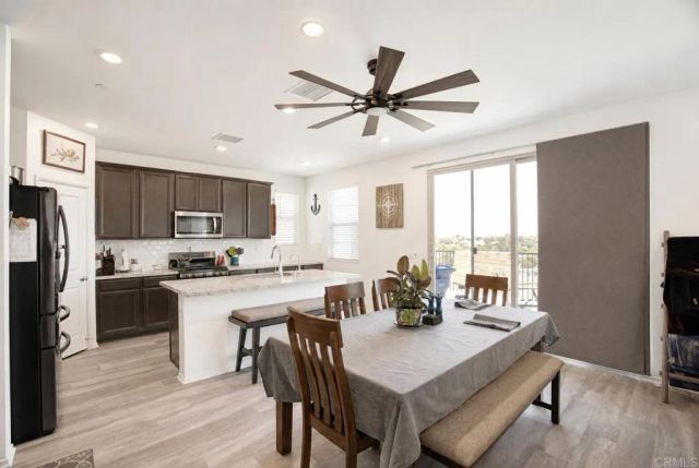 1525 Wildgrove Ave, Vista, CA 92081