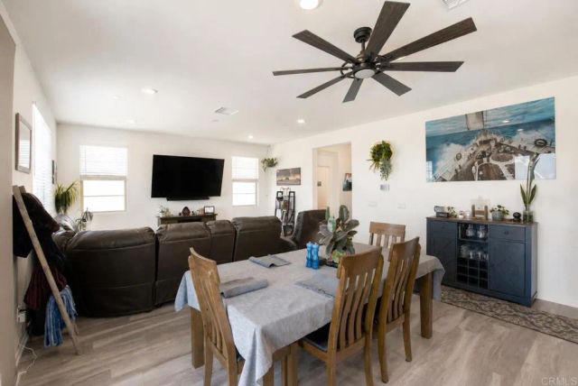 1525 Wildgrove Ave, Vista, CA 92081