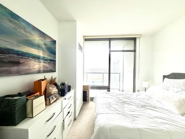 100 E 14TH Street 2108, Chicago, IL 60605