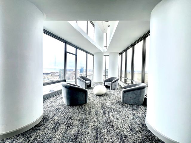 100 E 14TH Street 2108, Chicago, IL 60605