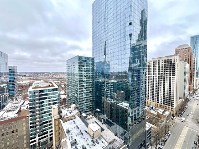 100 E 14TH Street 2108, Chicago, IL 60605