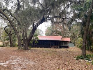8093 BREEZY POINT ROAD E, Melrose, FL 32666