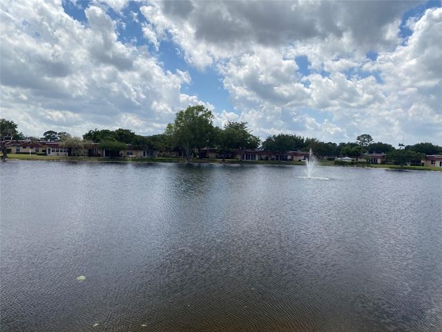 393 Bennington Ln 393, Lake Worth, FL 33467