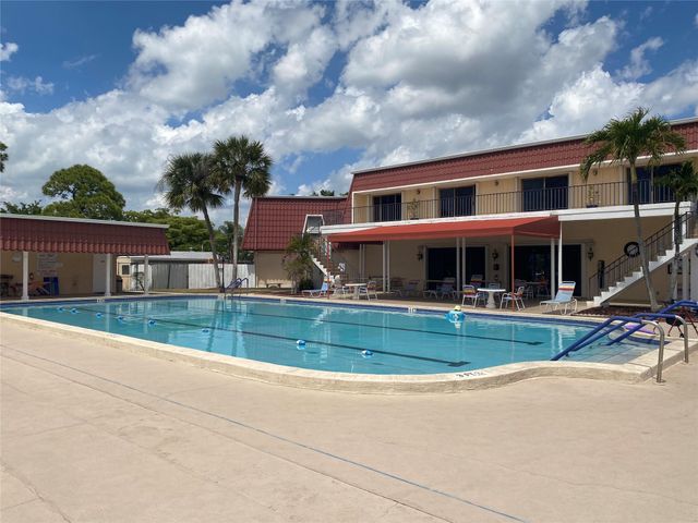 393 Bennington Ln 393, Lake Worth, FL 33467