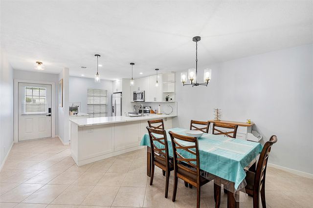 393 Bennington Ln 393, Lake Worth, FL 33467
