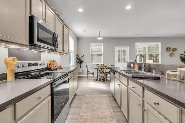 1861 Cornsilk Drive, Charleston, SC 29414