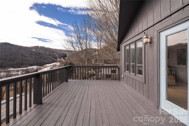 1628 Skyland Drive, Seven Devils, NC 28604