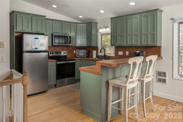 1628 Skyland Drive, Seven Devils, NC 28604