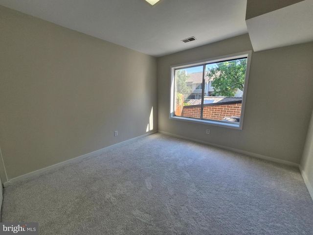 9813 SAILFISH TER, Gaithersburg, MD 20886