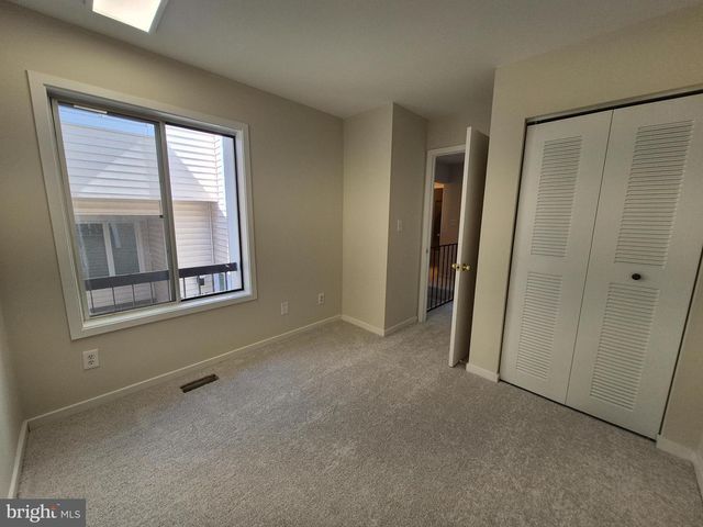 9813 SAILFISH TER, Gaithersburg, MD 20886
