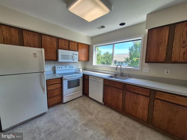 9813 SAILFISH TER, Gaithersburg, MD 20886