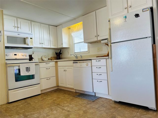 29 SHADY LANE 29, Palmetto, FL 34221