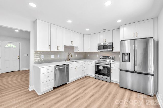 1426 Fontana Avenue, Charlotte, NC 28206