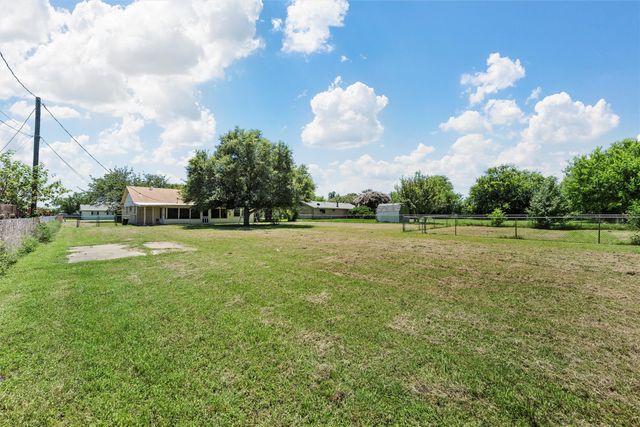 105 Melissa Street, Bruceville Eddy, TX 76524