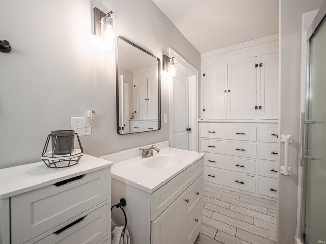 1929 Stringtown Road, Evansville, IN 47711