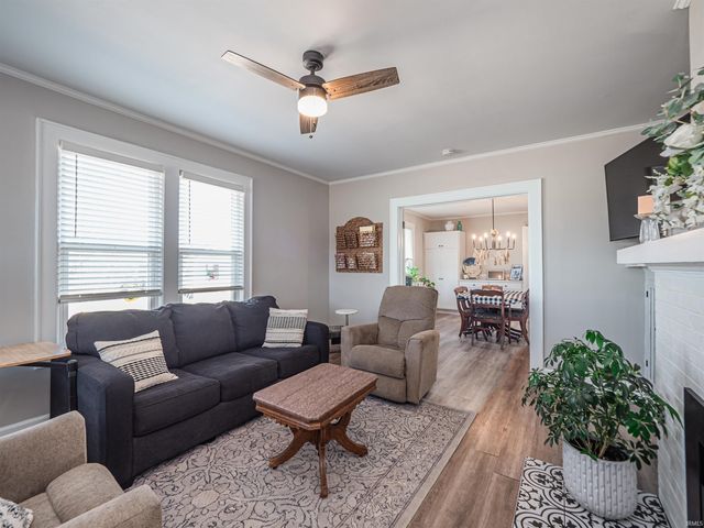 1929 Stringtown Road, Evansville, IN 47711