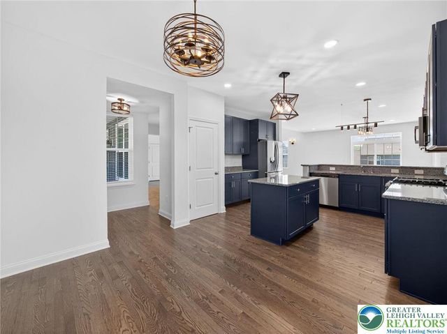 477 Newlins East, Forks Twp, PA 18040