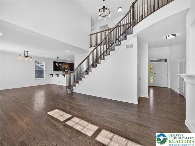 477 Newlins East, Forks Twp, PA 18040