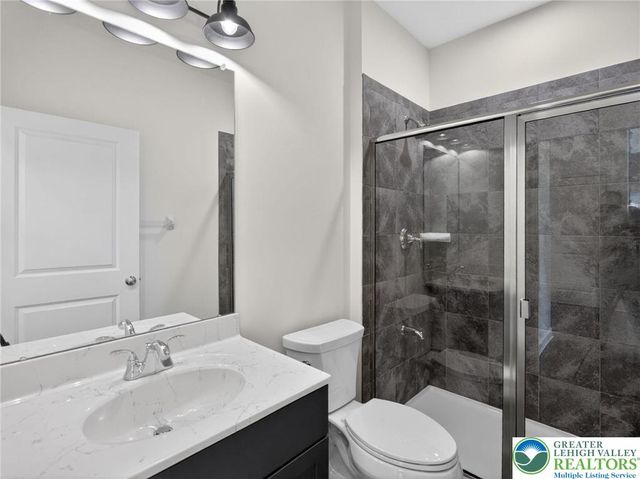 477 Newlins East, Forks Twp, PA 18040